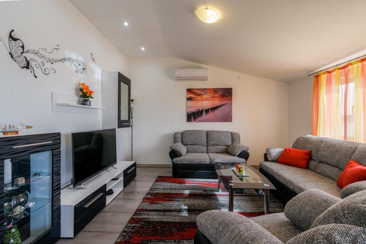 La Bodega Apartments トロギール エクステリア 写真