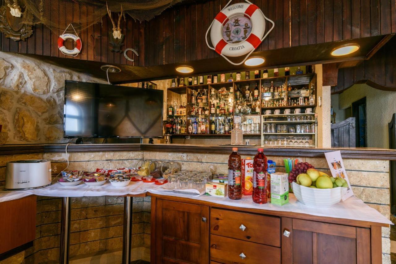La Bodega Apartments トロギール エクステリア 写真